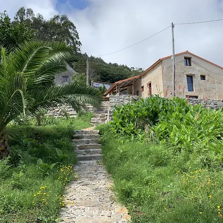 Casa Ubeiras بيت للعطل