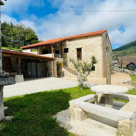 Casa Ubeiras Holiday home